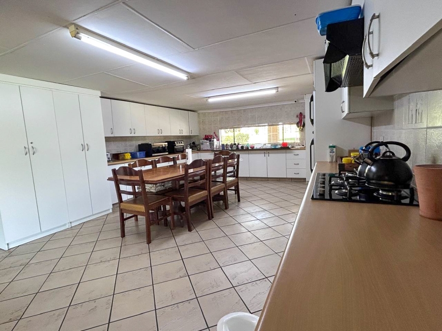 5 Bedroom Property for Sale in Lindequesdrif North West